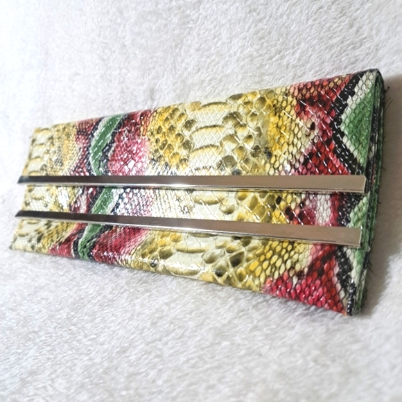 Vintage faux Snakeskin clutch - Picture 2 of 9